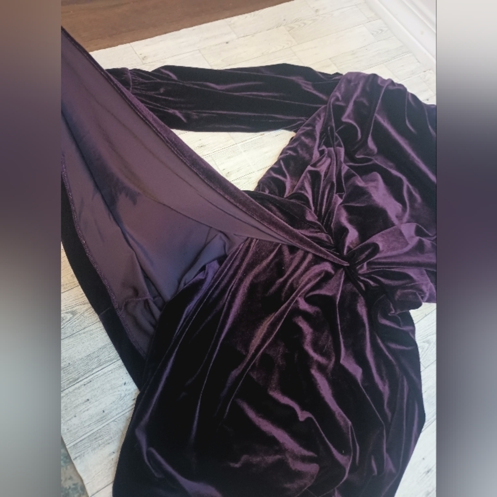 Karl Lagerfeld Ladies Draped Faux Wrap Velvet Long Sleeve Dress Size 6 Purple - Picture 8 of 16